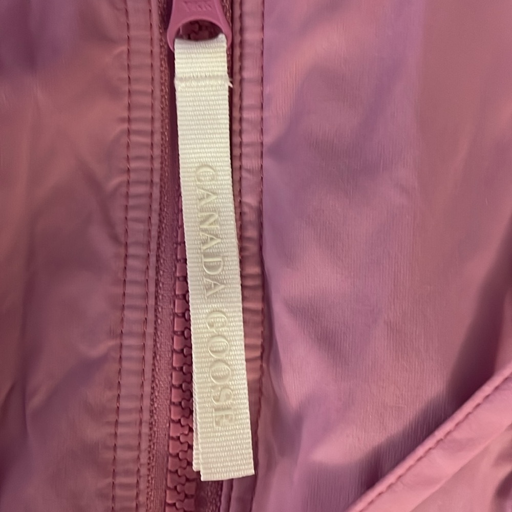 Canada goose size S women’s kaslo cropped wind jacket twilight magenta used - Picture 7 of 7